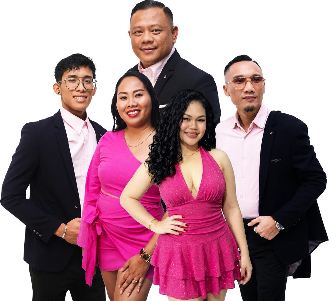 De vijf leden van Georgy Entertainment